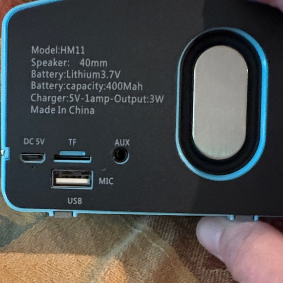 Retro Blue Radio with Silver Accents - Picture 3 of 6